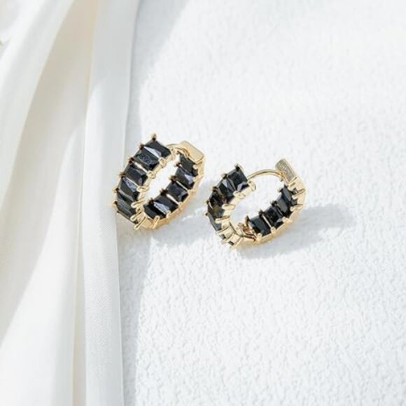 18K Gold Plated Black Stud Earrings - Picture 5 of 5